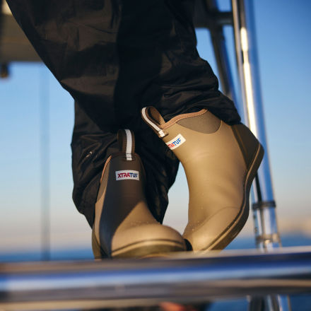 Xtratuf Men's Ankle Deck Boot Earth Brown